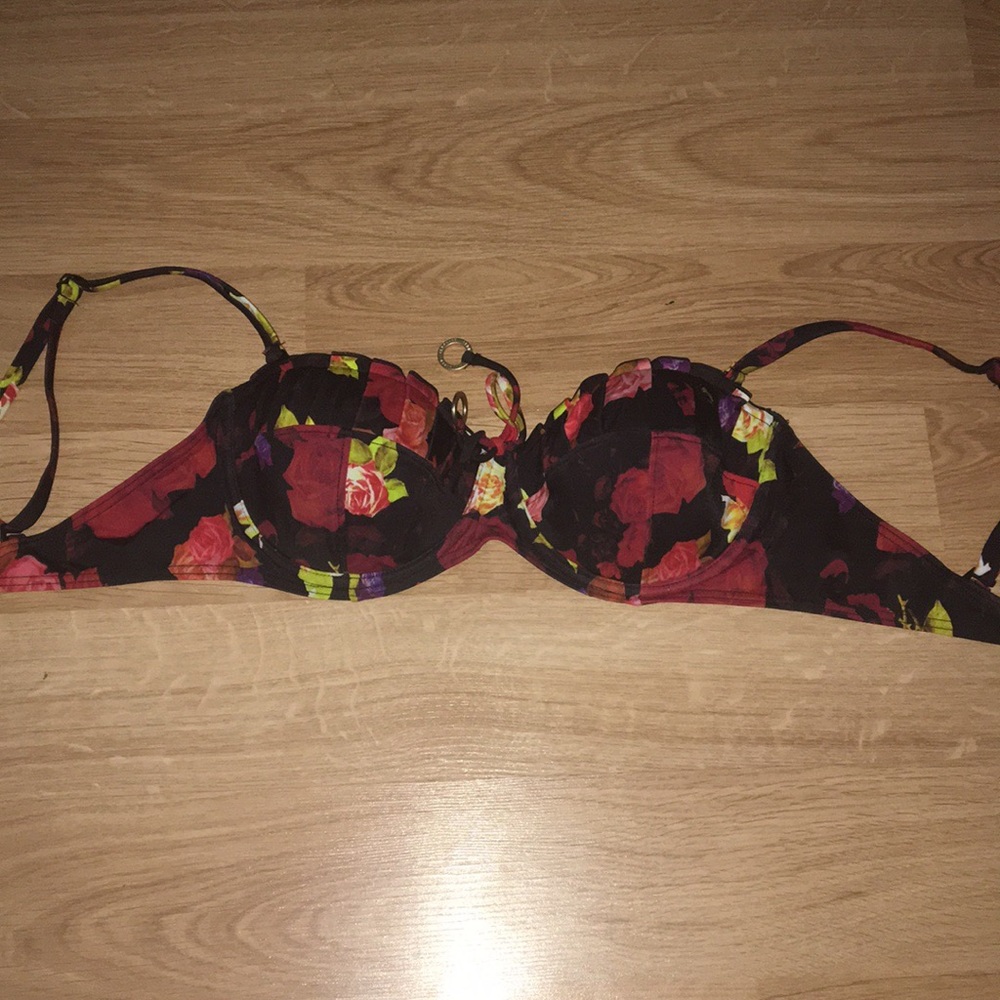 Bikini top